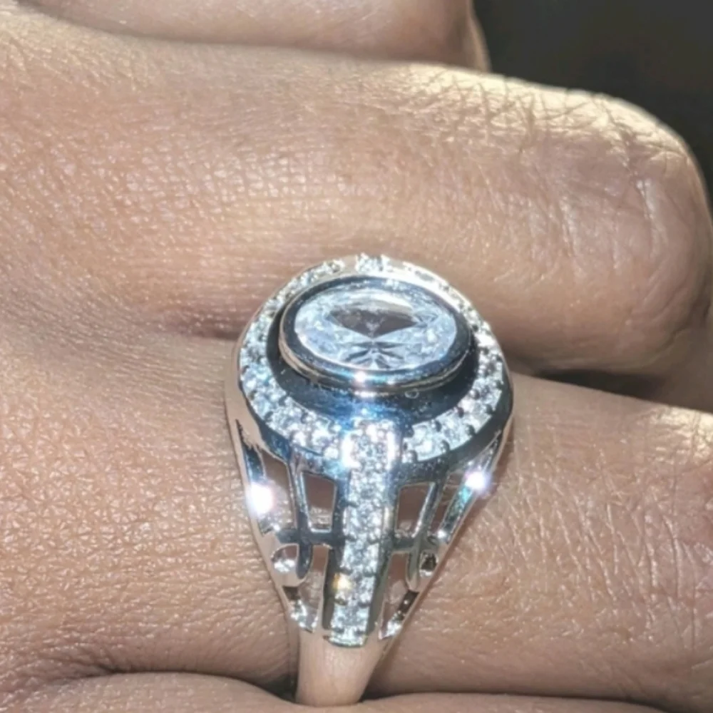 High Quality Sophistication Mens 925 Silver Ring Halo Centerpiece Sz9